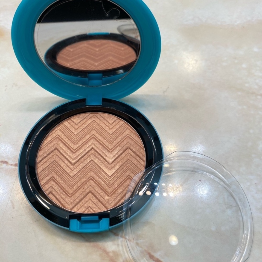 MAC x Patrick Starr highlighter